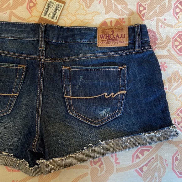 WHOAU Women’s Denim Shorts - Picture 5 of 6